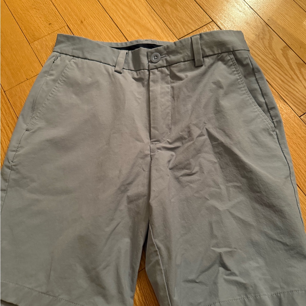 Vineyard Vines Men's Light Gray Flat Front Shorts